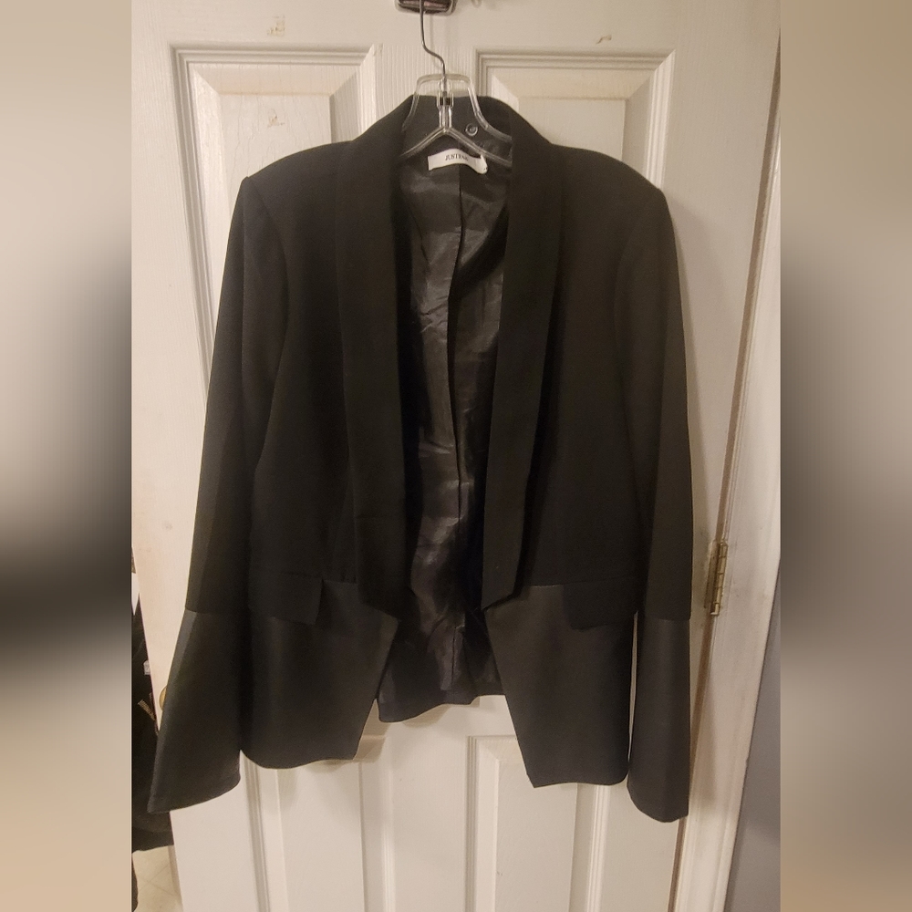 Just Fab black blazer size large